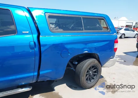 2016 Toyota Tundra Sr5 5.7L V8 из США, поврежденный, VIN 5TFUY5F18GX498053